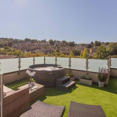 Stylish Penthouse Apartment With Hot Tub バース エクステリア 写真